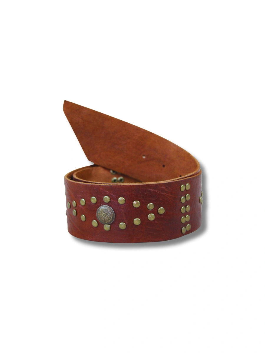 detalle cinturon piel tachuelas rockero mayorista — ref. CJ62030/1