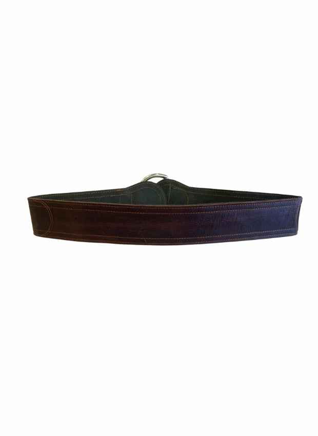 detalle marrón oscuro cinturón de piel marrón oscuro para unisex — ref. CJ1259