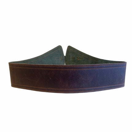 detalle marrón oscuro cinturón de piel marrón oscuro para unisex — ref. CJ1248