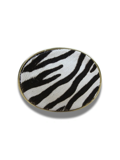 hebilla ovalada con inserto rectangular animal print vaca en vista frontal — CJ3591