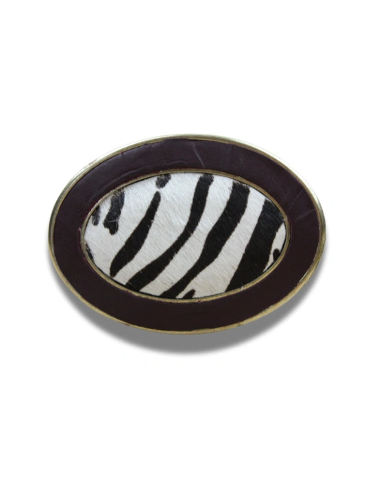 Hebilla Ovalada con Centro Animal Print Cebra y Borde Liso Marrón en Piel - CJ3591