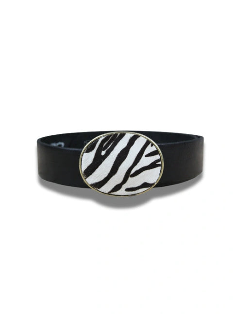 detalle hebilla ovalada con inserto rectangular animal print vaca en — ref. CJ3591