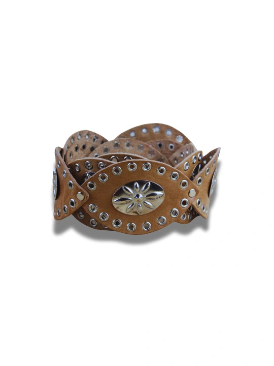 vista 4 marrón cinturon de cuero con conchos marrón — CJ0155