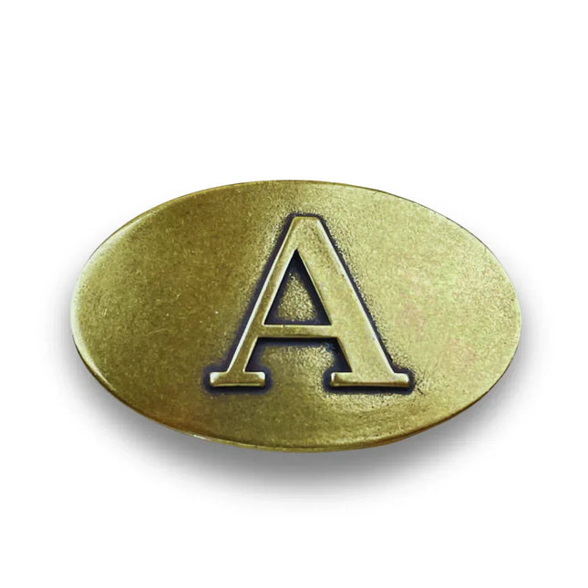 hebilla de cinturon con letra a laton antiguo 1 a vista frontal — CJ3610/2