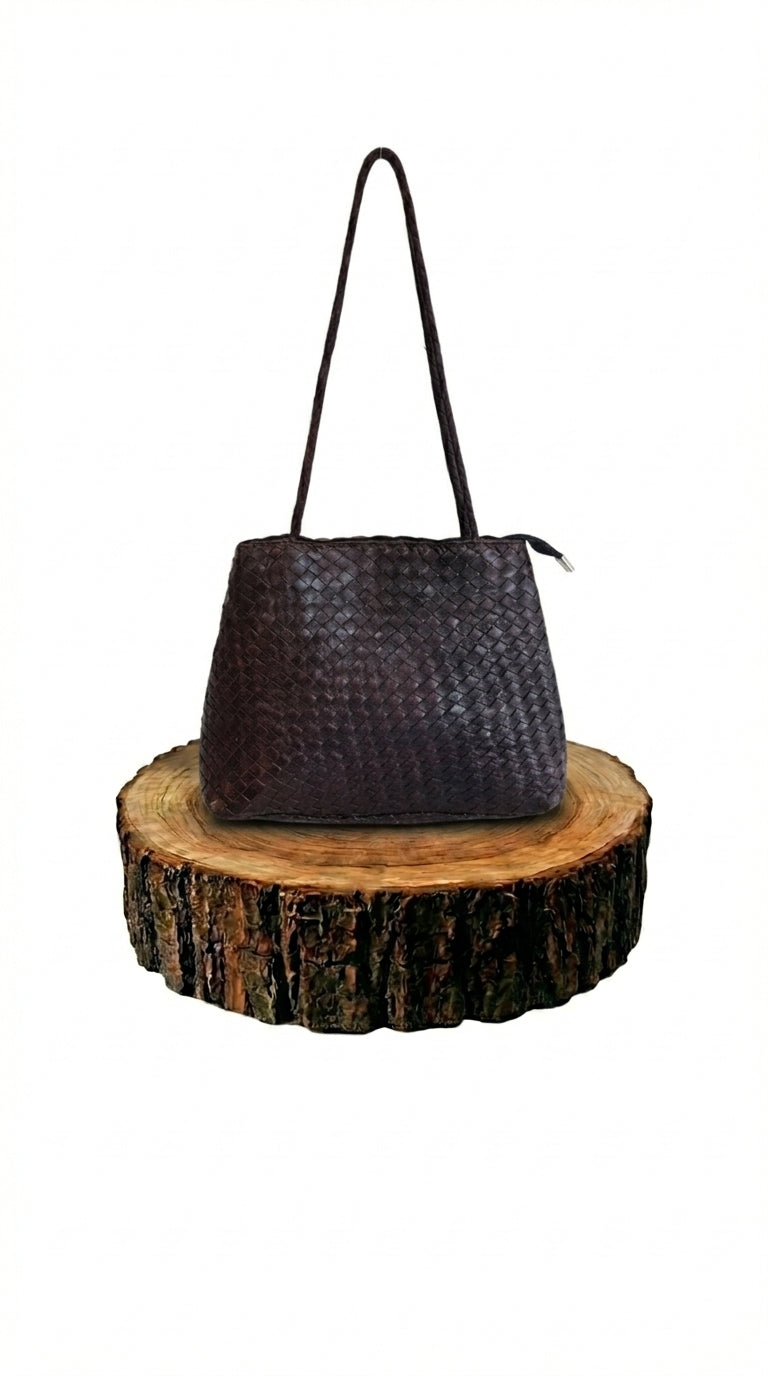 detalle dorado bolso shopper de piel marrón oscuro para mujer — ref. CJ2200